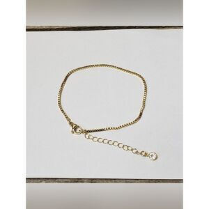 CLASSIC Goldtone Dainty Box Chain Bracelet